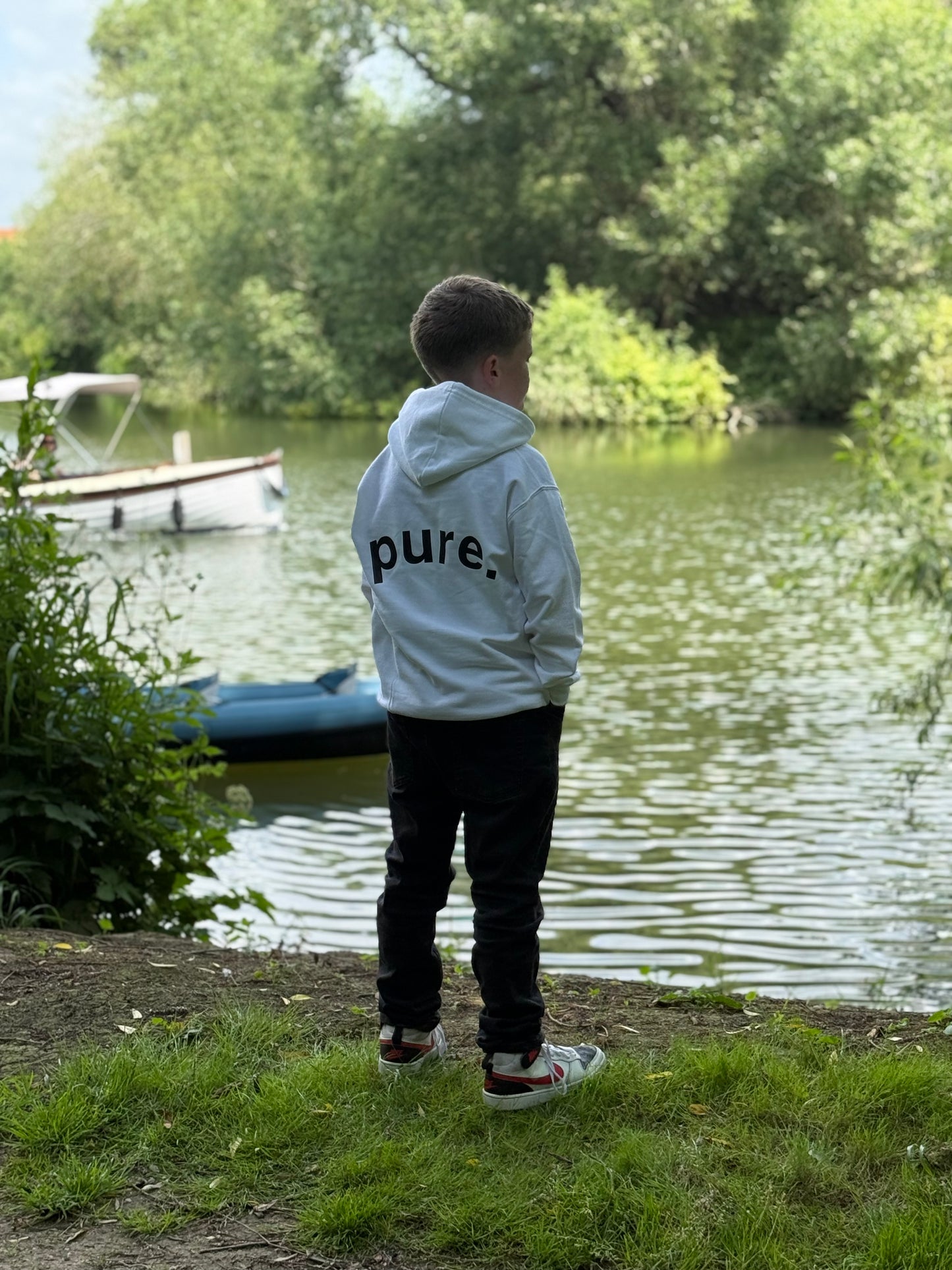 Insane Hoodie (Kids) White or Black - pure. Merchandise